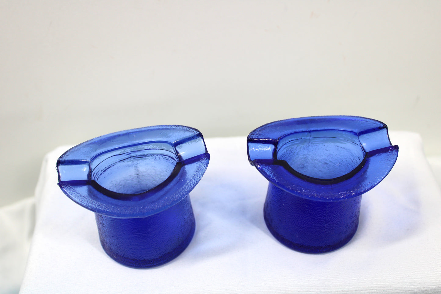 Vintage 1950's Cobalt Blue Glass Top Hat Ashtray Tobacco Toothpick Holder